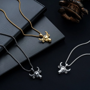 Collier Pendentif Tête de Taureau 3D en Acier Titane et Cuivre pour Hommes Femmes Vintage Punk Zodiaque Buffle Bijoux