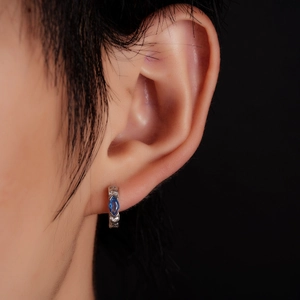 Boucles d'Oreilles Huggie en Cuivre Minimalistes Avec Strass Bleu Taille Marquise et Tige en Acier Inoxydable Homme Femme