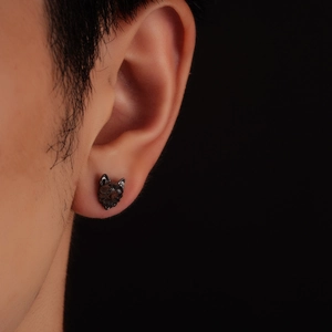 Gothic wolf head magnetic earring in black metal finish for a cool punk aesthetic look