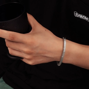 Unisex silver titanium steel fish scale bracelet with metallic industrial design