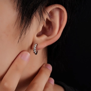 Unisex French Twisted Rope Pattern Hoop Earrings Titanium Steel Polished Small Ear Buckle Stainless Steel Post Jewelry