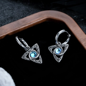 Boucles d'oreilles triangle en titane avec nœud celtique et pierre bleue pour hommes et femmes