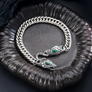 Men Retro Titanium Steel Double Snake Head Bracelet Gothic Cuban Chain Jewelry With Green Rhinestone Eyes Silver Black