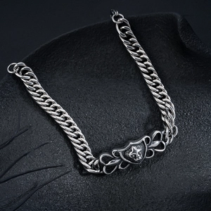 Retro titanium steel lion head bracelet for men featuring vintage metal chain design