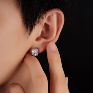 Boucles d'oreilles en acier titane et zircon carré pour hommes avec monture noire
