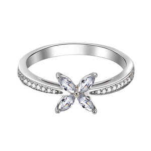 Bague trèfle en argent sterling S925 avec pierres marquises et sertissage micro-pavé