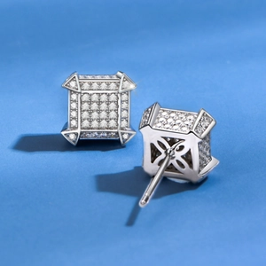 Boucles d'oreilles carrées en argent S925 pavées avec motif floral creux au dos