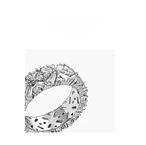 Detailed macro view of 925 silver ring featuring baguette cut stones and hollow process