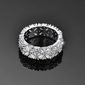Luxurious 925 sterling silver eternity ring with baguette and round cut diamonds