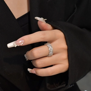 Bague large en argent 925 moderne avec flocons de neige étincelants et zircons sertis