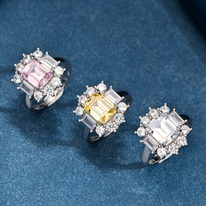 Bagues en argent 925 avec pierres rose, jaune et claire en taille émeraude