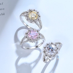 Bagues luxueuses en argent 925 avec zircons colorés taille glace et détails raffinés