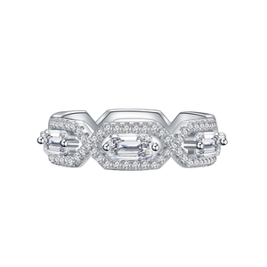S925 sterling silver ring with three emerald-cut crystals and geometric chain band
