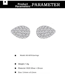 Détail des boucles d'oreilles goutte en argent S925 avec sertissage pavé de zircon