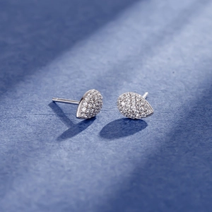 Élégantes boucles d'oreilles gouttes en argent 925 avec pavé de zircons étincelants