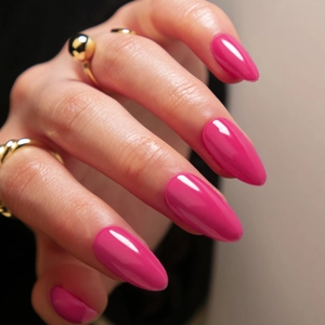 Elegante glänzende rosa mandelförmige lange künstliche Nägel für Maniküre zu Hause