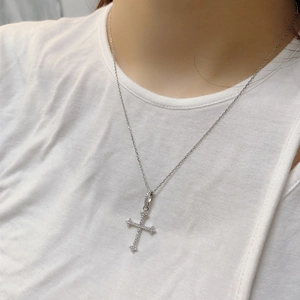 Sparkling S925 sterling silver cross pendant necklace with cubic zirconia for women