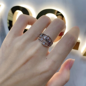 Minimalist s925 sterling silver wave ring with zircons for women, modern layered design