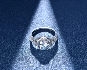 Macro shot of 925 sterling silver ring featuring a 5A zircon and engraved S925 stamp