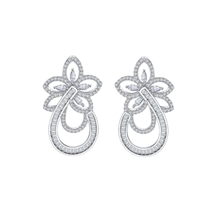 Unregelmäßige Blumen-Ohrstecker aus 925er Silber mit Mikro-Zirkonia-Besatz