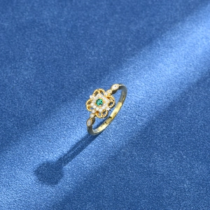 Anello quadrifoglio vintage in argento 925 con gemma verde e placcatura in oro
