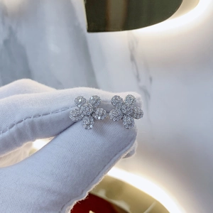Boucles d'oreilles fleurs étincelantes en argent 925 avec zircons blancs brillants
