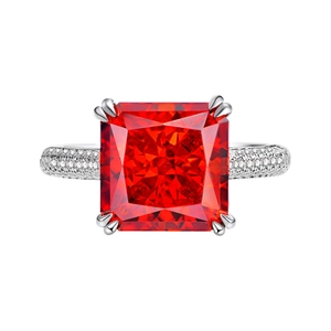 10 Karat Rubinring aus Sterlingsilber mit Radiant-Eisblumen-Schliff und Mikro-Pavé-Diamanten