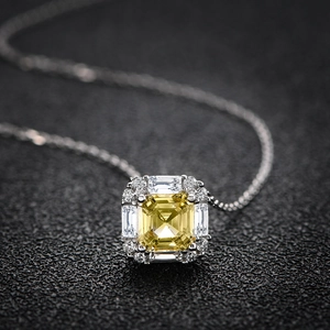 Collier en argent sterling 925 avec pierre précieuse jaune rectangulaire et halo de diamants