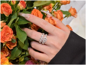 Detail shot of a two-piece S925 silver ring set with B-letter hollow and square zircon stone