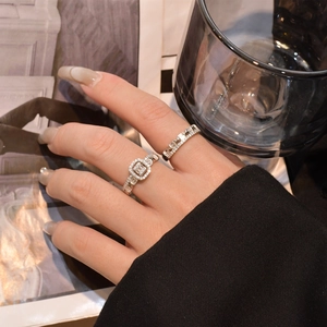 Elegant S925 silver hourglass stacked ring set with rectangular micro-pave crystals
