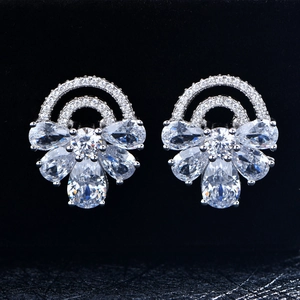 Elegant S925 silver stud earrings with sparkling teardrop and round cubic zirconia