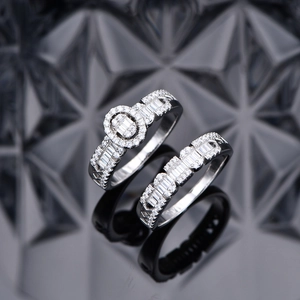 Luxury S925 sterling silver ring set with oval cubic zirconia and geometric detailing