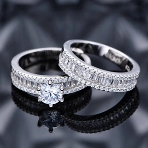 Élégant ensemble de bagues en argent sterling S925 avec pierres moissanite et griffes