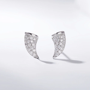 Élégantes boucles d'oreilles corne demi-lune en argent S925 avec pavé de zircons