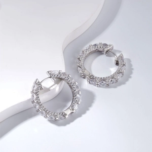 Boucles d'oreilles créoles étincelantes en argent 925 avec pavé de zircones