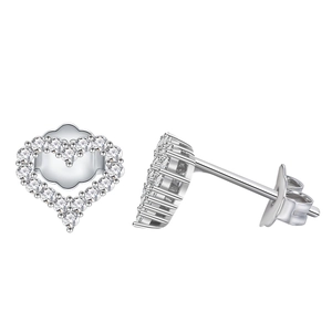 Elegant S925 sterling silver heart stud earrings with sparkling cubic zirconia inlay