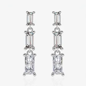 Boucles d'Oreilles Clous en Argent Sterling 925 avec Zirconia pour Femmes Boucles d'Oreilles Géométriques à Trois Pierres Rectangulaires