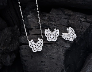 Détails d'un ensemble de bijoux papillon en argent S925 avec cristaux micro-pave