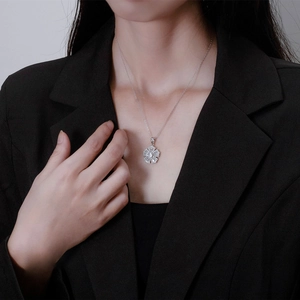 Elegant S925 sterling silver flower pendant necklace with sparkling pavé cubic zirconia