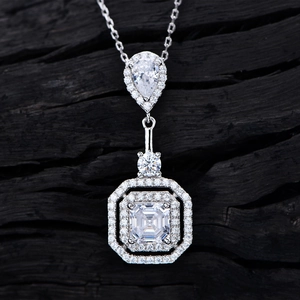 Collier en argent 925 avec pendentif à trois niveaux et cristal de coupe émeraude