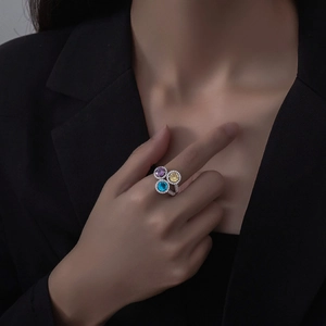 Three-color 6mm round crystal 925 sterling silver ring for women with halo setting
