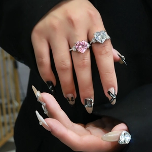 925 silver rings featuring heart-shaped pink and white carbon diamonds in prong setting