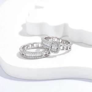 S925 sterling silver chain link rings set with sparkling zircon on white plaster display