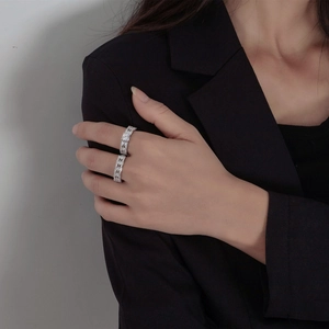 S925 silver stacked rings set with layered cubic zirconia in a vintage hollow design