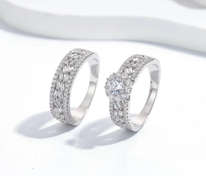 Macro detail of S925 silver snowflake rings with zircon pavé and clear center stone
