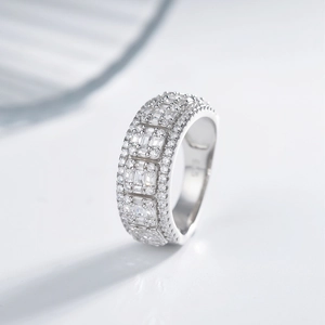 Sparkling S925 sterling silver ring with multi-row pavé square and round diamonds
