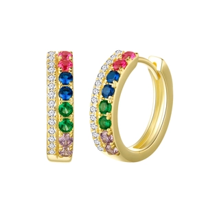Créoles en argent 925 plaqué or 14k avec des rangées de cristaux arc-en-ciel colorés