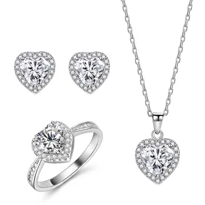 Set Gioielli Forma di Cuore in Argento Sterling 925 Con Strass Intarsiati Collana Orecchini Anello per Donna Elegante Moda Gioielli