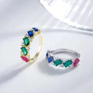 Bagues exquises en or 14 carats et argent avec pierres précieuses et zircons