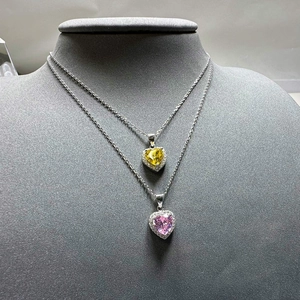 Colliers avec diamants 6mm en forme de cœur jaune et rose sur chaînes en argent
